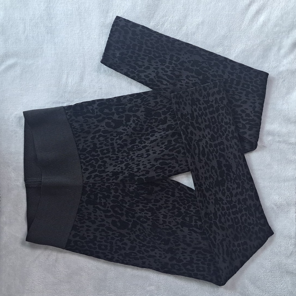 Zara Women's Leggings Pull On Skinny Pants Medium Black Velvet Leopard M